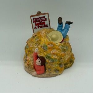 Rare Geo. Z. Lefton "Needle in a Haystack" Colonial Village Figurine #11581 1998